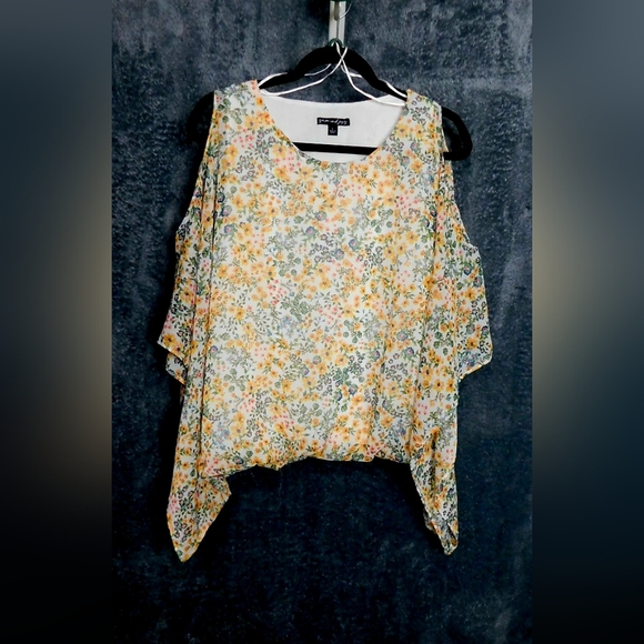 Cold-Shoulder Cape-Sleeve Top Size Large by Macy's Sam and Jess - Picture 2 of 12